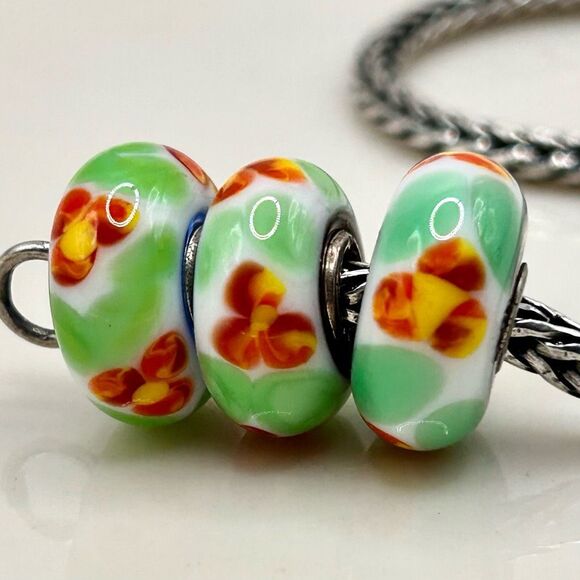 TROLLBEADS Red & Yellow Flower Unique #1 LAA 925S on Green & White - Picture 4 of 6
